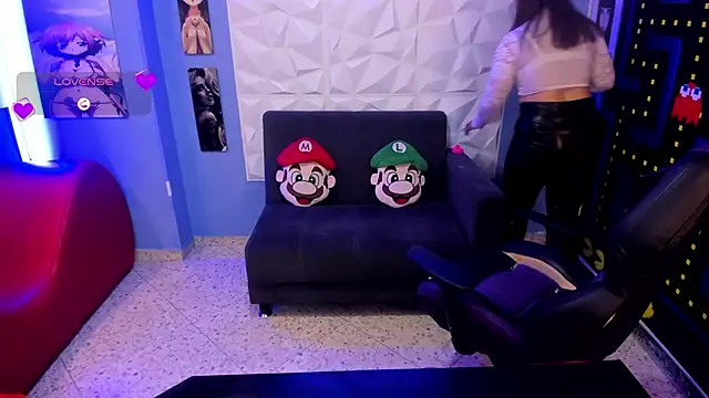 VickyJohnson1 online show from 10/09/25, 05:44