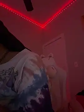 loveluna8 online show from 10/20/25, 11:05