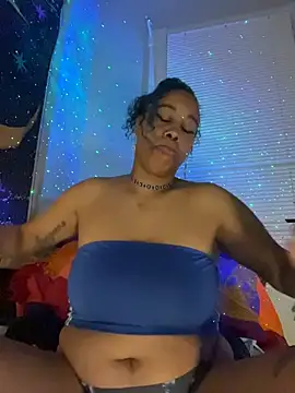 loveluna8 online show from 10/29/25, 09:11