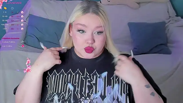 LilyBelll online show from 02/24/25, 09:52
