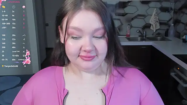 LilyBelll online show from 02/02/26, 05:06