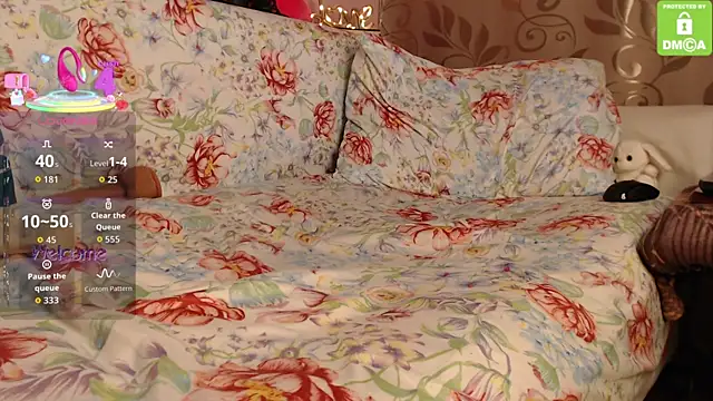  M i a    online show from 10/20/25, 02:56