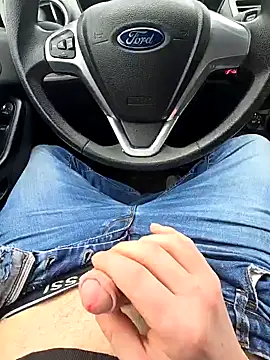 Snapshot of Titanhoott chatting on 01/10/25, 01:20 Titanhoott online show from 01/10/25, 01:20