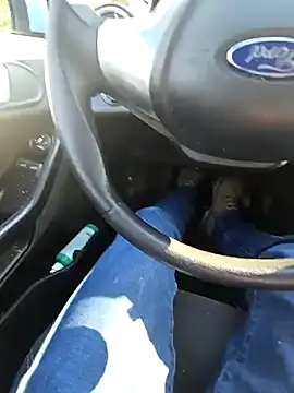 Snapshot of Titanhoott chatting on 02/18/25, 11:55 Titanhoott online show from 02/18/25, 11:55