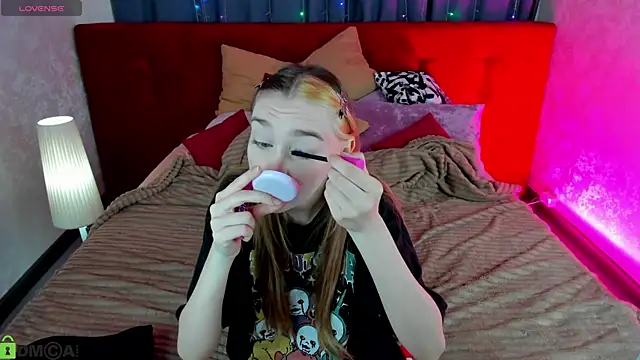 Lesi Moonie01 online show from 09/22/25, 07:10