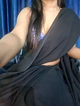 Snapshot of Lufi_2 chatting on 10/24/25, 04:58 Lufi 2 online show from 10/24/25, 04:58