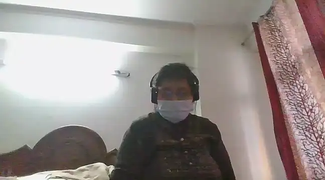 cutiecatty21 online show from 02/18/25, 11:55