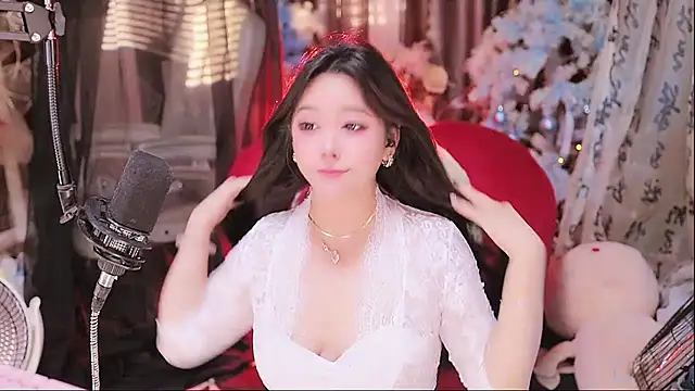 Missy Nana21 online show from 12/20/25, 04:14