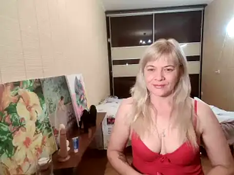 Lia Laguna77 online show from 12/17/24, 08:32