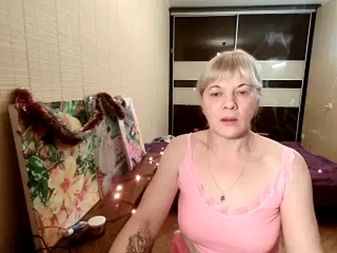 Lia Laguna77 online show from 12/30/24, 04:19