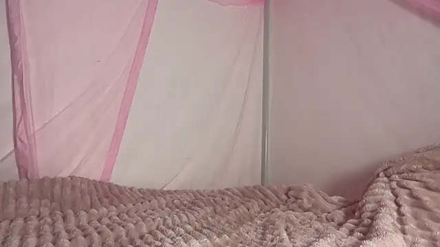 Snapshot of shandiloveslemonss chatting on 11/07/25, 10:48 shandiloveslemonss online show from 11/07/25, 10:48