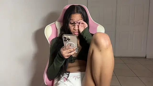 Snapshot of shandiloveslemonss chatting on 12/05/25, 10:02 shandiloveslemonss online show from 12/05/25, 10:02