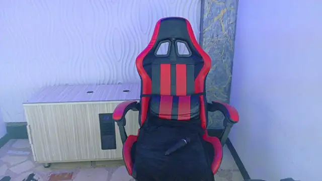 Snapshot of _Emmaa_Harper chatting on 10/14/25, 06:25 Emmaa Harper online show from 10/14/25, 06:25