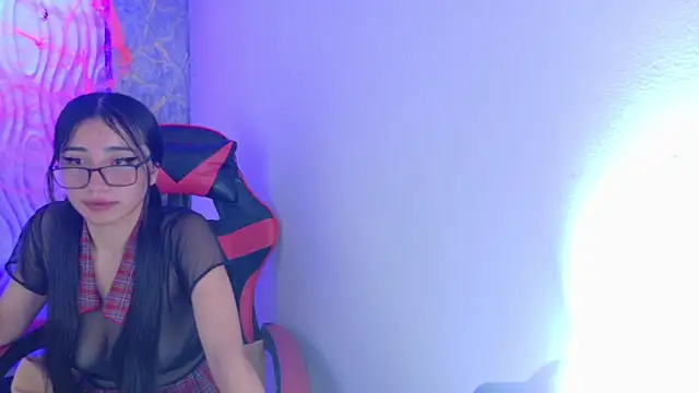 Snapshot of _Emmaa_Harper chatting on 10/26/25, 07:58 Emmaa Harper online show from 10/26/25, 07:58