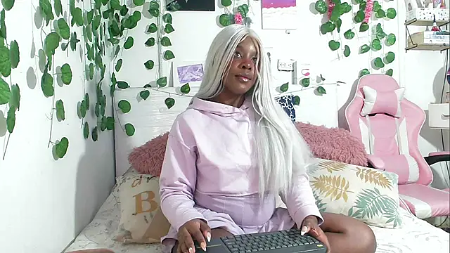 Snapshot of _amy_rojas_ chatting on 02/24/25, 12:41 amy rojas online show from 02/24/25, 12:41