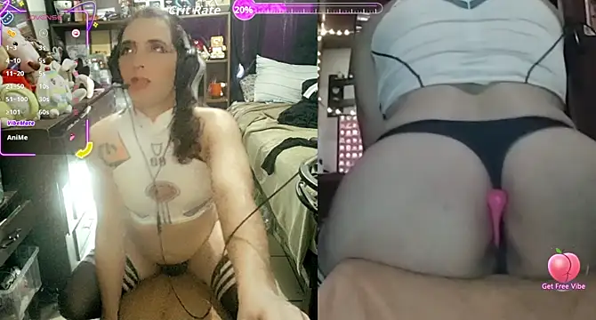 Snapshot of SissyFlorAzul chatting on 10/21/25, 04:19 SissyFlorAzul online show from 10/21/25, 04:19