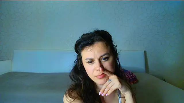 LeggyLover90 online show from 05/20/26, 02:56