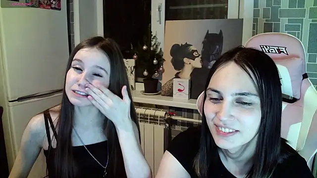 Snapshot of BlackHe4rts_ chatting on 01/09/25, 11:45 BlackHe4rts online show from 01/09/25, 11:45