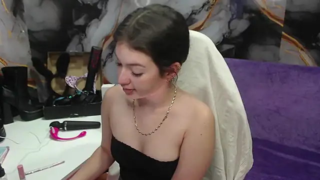 Snapshot of lilimini032 chatting on 10/07/25, 07:33 lilimini032 online show from 10/07/25, 07:33