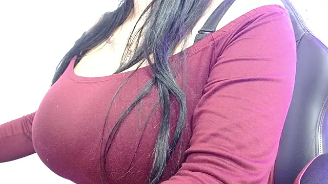 Snapshot of violletha chatting on 03/03/26, 12:33 violletha online show from 03/03/26, 12:33