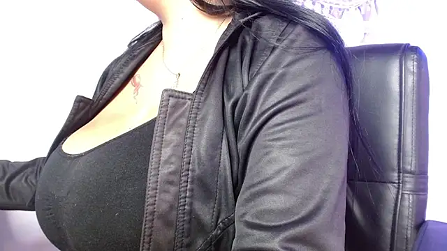 Snapshot of violletha chatting on 05/09/26, 12:32 violletha online show from 05/09/26, 12:32
