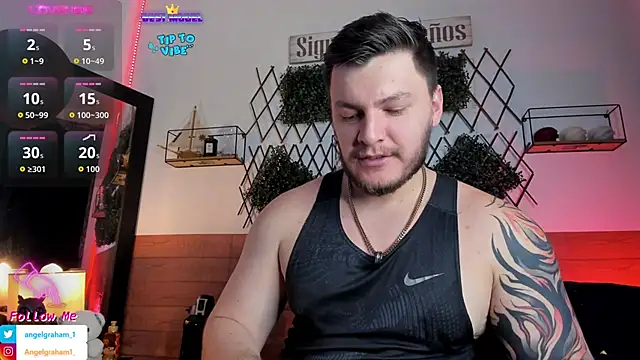 Snapshot of Angelgraham_1 chatting on 11/18/25, 05:06 Angelgraham 1 online show from 11/18/25, 05:06