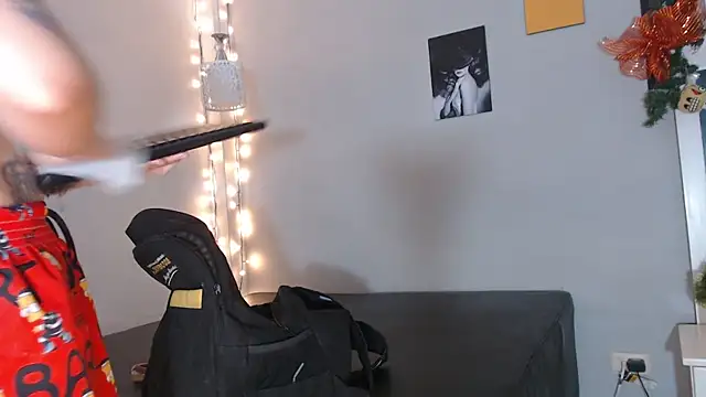 Kimandyuk online show from 12/18/24, 02:10