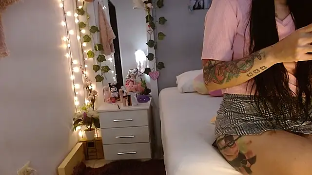 Kimandyuk online show from 03/21/25, 01:56