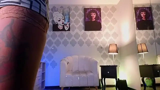 GabyPetit online show from 07/21/26, 07:49