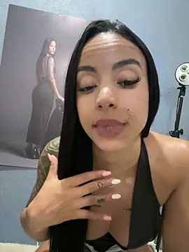Elamesmamorena online show from 05/18/26, 10:15