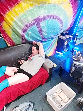 Boo-boo kittyfux online show from 10/21/25, 11:38