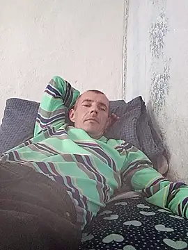 Snapshot of MachoXRallph chatting on 11/03/25, 08:15 MachoXRallph online show from 11/03/25, 08:15