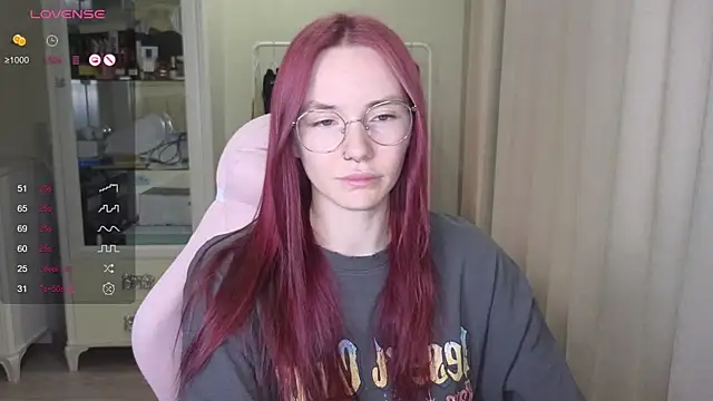 Snapshot of littlevildevil chatting on 09/17/25, 11:12 littlevildevil online show from 09/17/25, 11:12