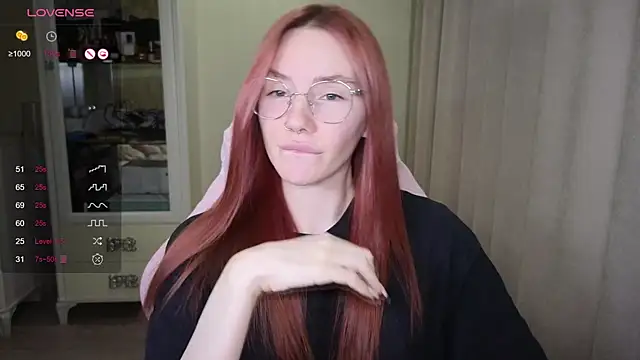 Snapshot of littlevildevil chatting on 10/15/25, 10:59 littlevildevil online show from 10/15/25, 10:59