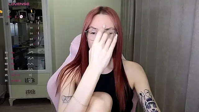 Snapshot of littlevildevil chatting on 10/22/25, 11:10 littlevildevil online show from 10/22/25, 11:10