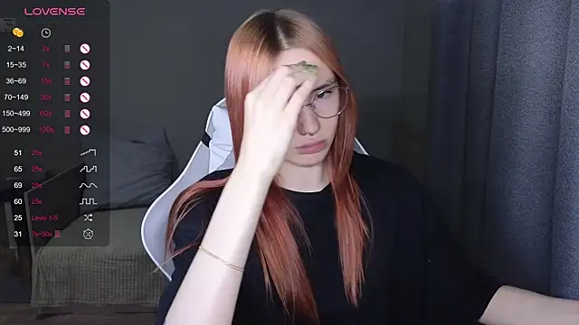 Snapshot of littlevildevil chatting on 11/23/25, 10:59 littlevildevil online show from 11/23/25, 10:59