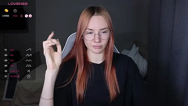 Snapshot of littlevildevil chatting on 11/30/25, 10:41 littlevildevil online show from 11/30/25, 10:41