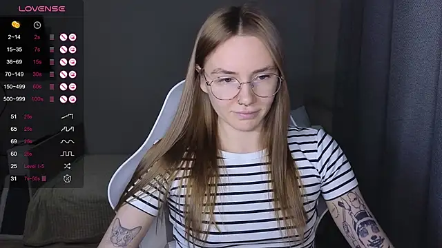 Snapshot of littlevildevil chatting on 12/15/25, 11:03 littlevildevil online show from 12/15/25, 11:03