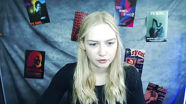 Snapshot of MademoiselleCl chatting on 09/27/25, 06:29 MademoiselleCl online show from 09/27/25, 06:29