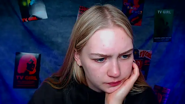 Snapshot of MademoiselleCl chatting on 09/30/25, 06:18 MademoiselleCl online show from 09/30/25, 06:18