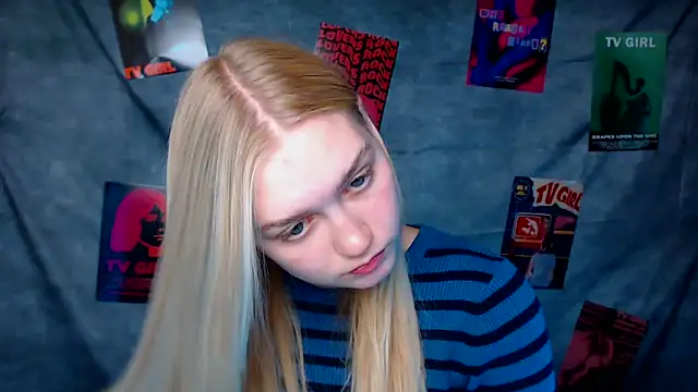 Snapshot of MademoiselleCl chatting on 10/14/25, 12:17 MademoiselleCl online show from 10/14/25, 12:17