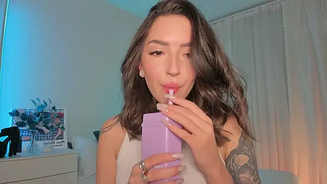 Snapshot of Oh_My_Dianee chatting on 10/01/25, 07:14 Oh My Dianee online show from 10/01/25, 07:14