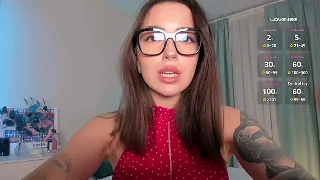 Snapshot of Oh_My_Dianee chatting on 10/24/25, 07:49 Oh My Dianee online show from 10/24/25, 07:49