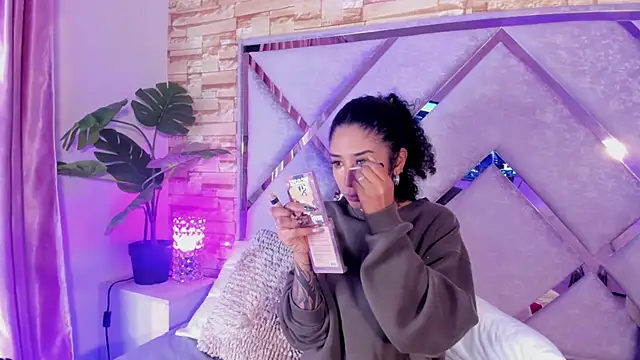  lanna jhonson  online show from 09/29/25, 01:00