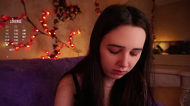 GillianDowdey online show from 11/15/25, 03:48