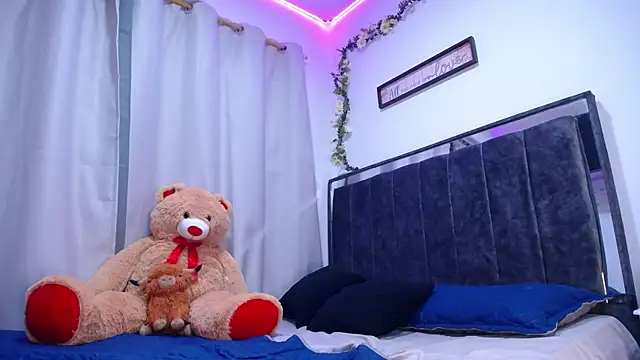 anna alvarez online show from 06/11/26, 01:09