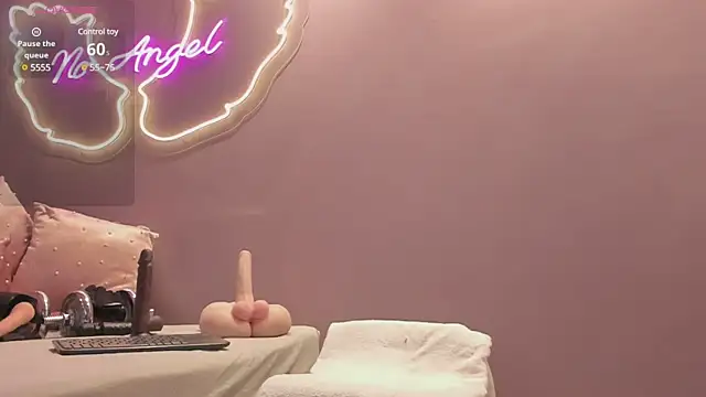 Ninna monroe  online show from 12/19/24, 04:02