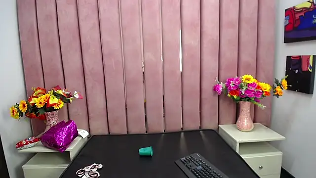 EmilyyEvans  online show from 12/14/24, 01:38