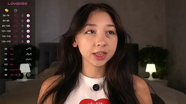 Snapshot of AislyEmbury chatting on 09/21/25, 05:31 AislyEmbury online show from 09/21/25, 05:31