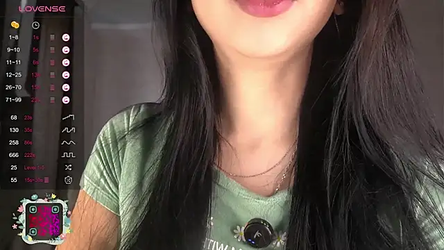 AislyEmbury online show from 10/21/25, 06:03